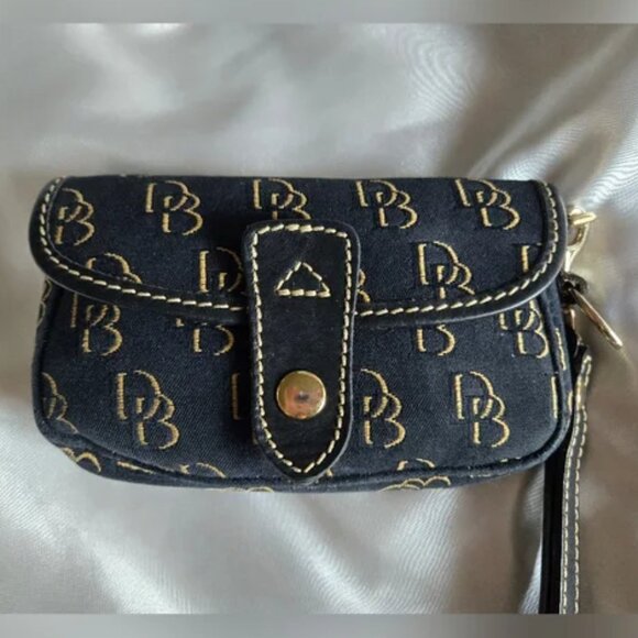 Dooney & Bourke Black Wristlet with Gold Monogram - Picture 1 of 8